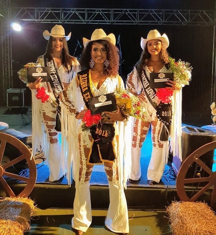 EXPOATINS - Amanda Reis é escolhida Rainha 2018