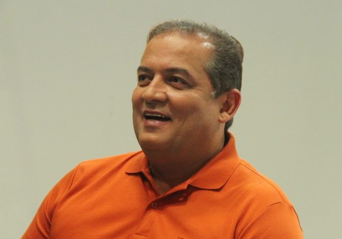 Após TRE aprovar candidaturas com Gomes encabeçando e Siqueira na Suplência, candidato diz que campanha agora será ampliada