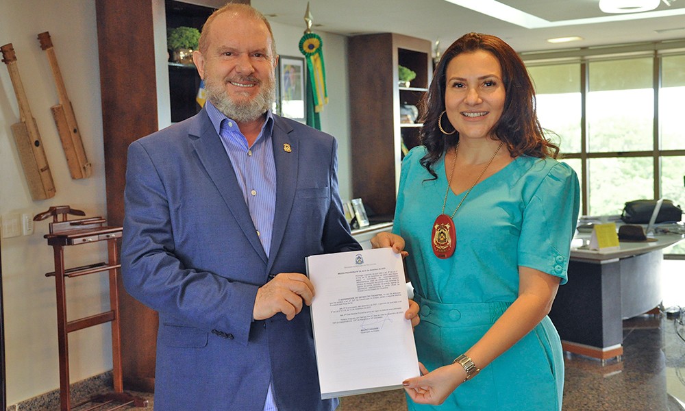 Governador Carlesse garante direito a indenizações para agentes e delegados e nomeia mais 20 escrivães para fortalecer Polícia Civil