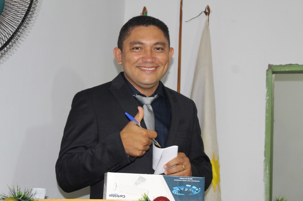CARRASCO BONITO – VEREADOR JHONATAN É REELEITO PRESIDENTE DA CÂMARA MUNICIPAL