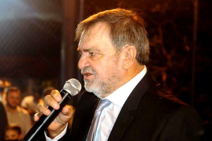 Antônio do Bar toma posse pela 5ª vez como prefeito de Augustinópolis