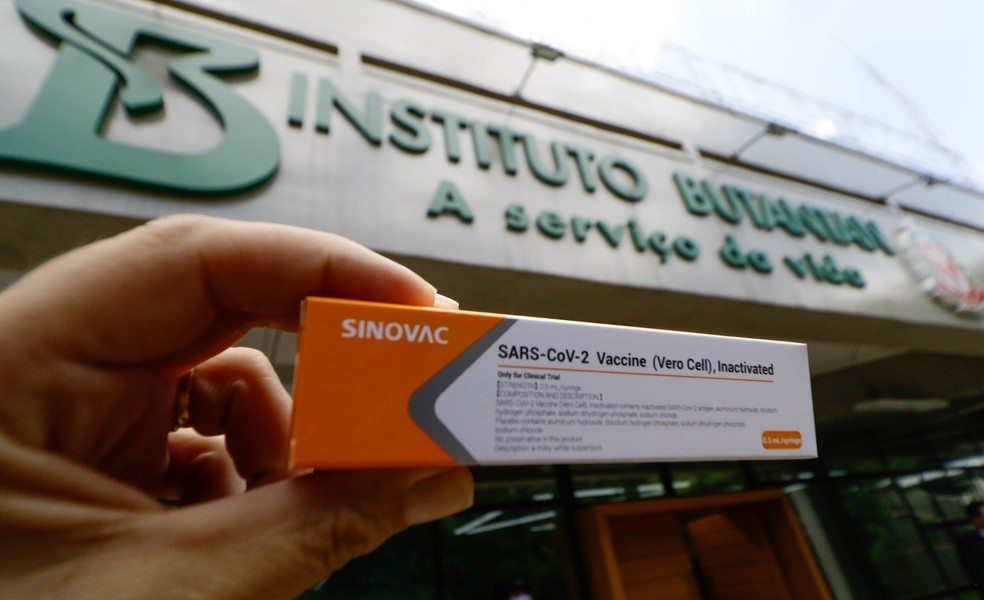 Butantan faz pedido de uso emergencial da vacina Coronavac na ANVISA