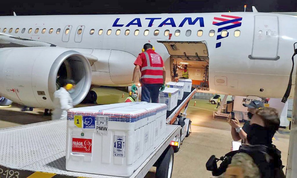 Nova remessa da vacina CoronaVac chega ao Tocantins