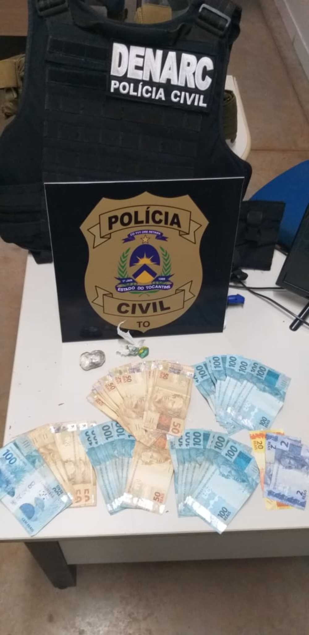 Divisão de Narcóticos da Polícia Civil prende dois suspeitos por tráfico de drogas