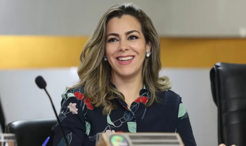 PALMAS - Prefeita diz que irá disponibilizar link onde moradores farão cadastro para receber auxílio de R$ 200