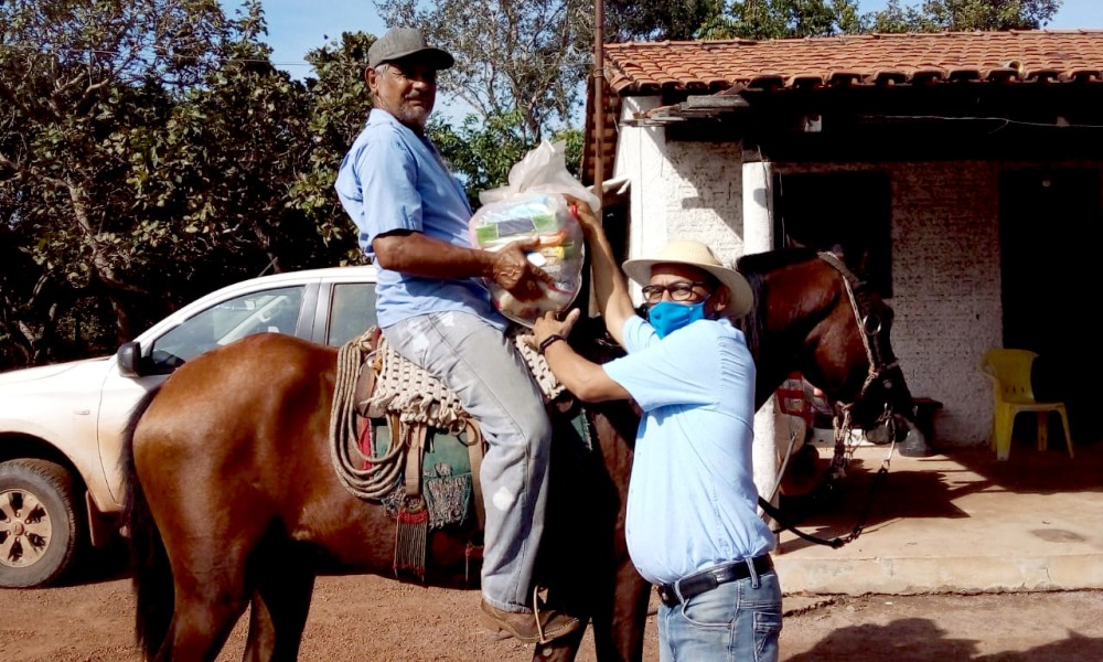 Governo do Tocantins entrega cestas básicas a 2 mil mil famílias quilombolas e assentadas do Jalapão