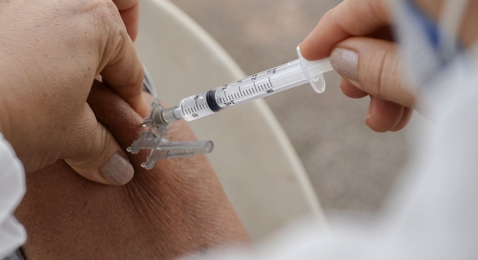 Vacinação contra a Covid-19 em Palmas será ampliada nesta semana para idosos de 63 e 64 anos