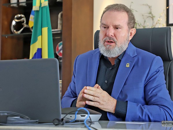 Governador Carlesse conduz reunião do Comitê de Crise e anuncia início das aulas na rede estadual