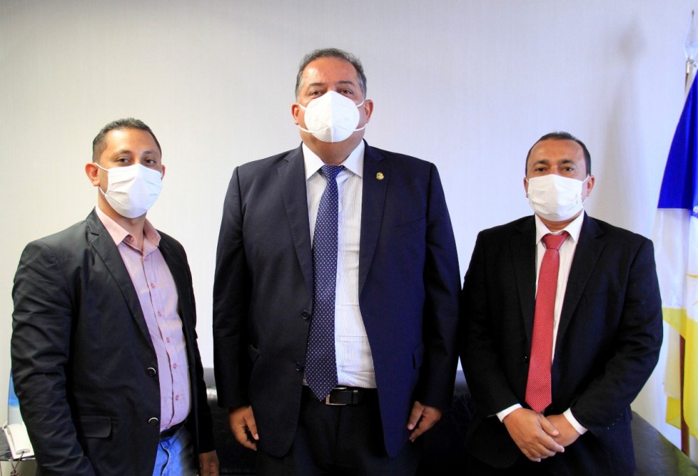 Carrasco Bonito - Prefeito Nego encontra com Senador Eduardo Gomes em Brasília nessa terça