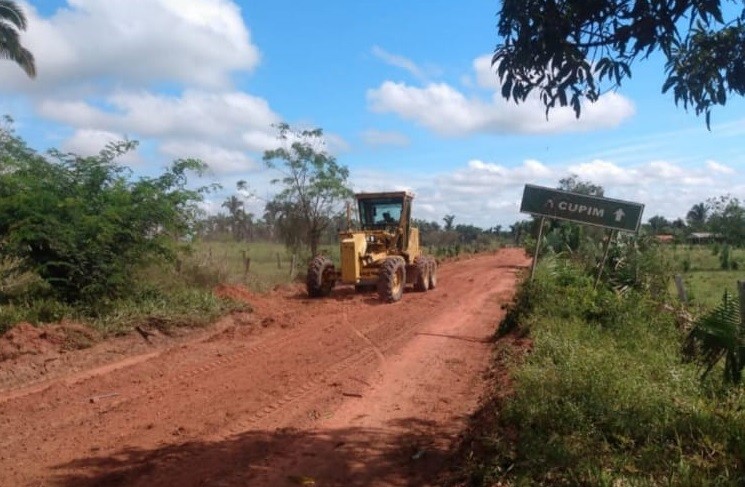CARRASCO BONITO - PREFEITURA INICIA RECUPERAÇÃO DE ESTRADAS VICINAIS