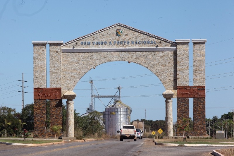 Em Porto Nacional, casal é encontrado morto dentro de casa e duas crianças são resgatadas pela polícia