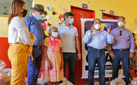 Governo do Tocantins atende cidades da região sul do Estado com 19 toneladas de alimentos e beneficiários agradecem