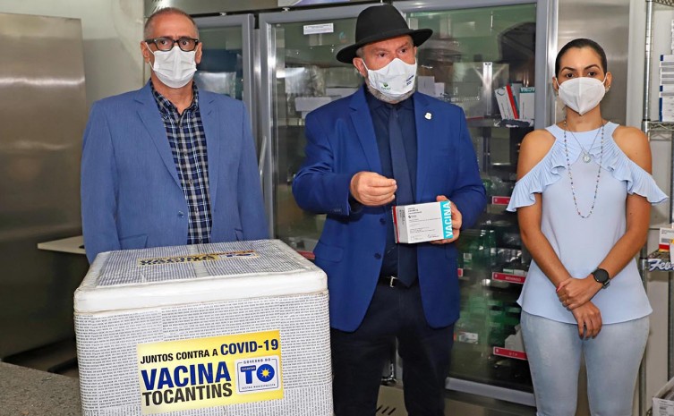 Governador Carlesse faz apelo aos municípios para agilizarem busca das vacinas no Lacen e que população compareça aos postos de vacinação