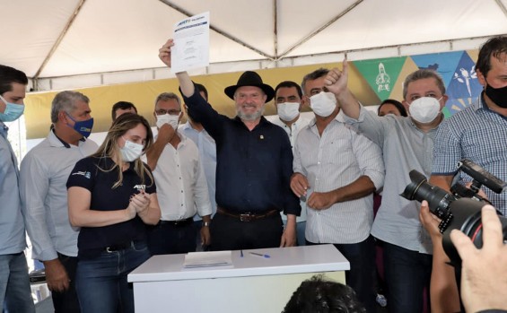 Governador Carlesse autoriza reconstrução do asfalto no perímetro urbano de Augustinópolis, Araguatins, Axixá do Tocantins e Ananás