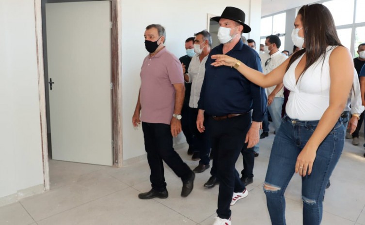 Governador Carlesse autoriza retomada de obras e ampliação da maternidade do Hospital de Augustinópolis