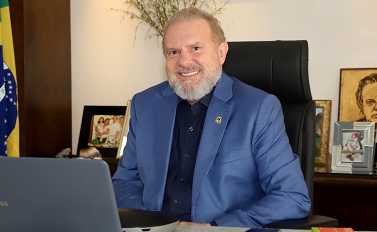 Vacinas da Janssen serão distribuídas entre as três maiores cidades do Estado conforme determinação do Governador