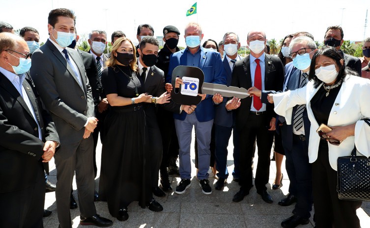 Governador Mauro Carlesse renova 100% da frota de veículos das forças de segurança e entrega novo armamento à Polícia Militar