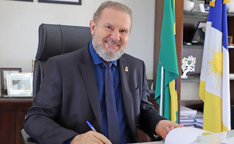 Governador Mauro Carlesse autoriza composição de câmara técnica para estudo de viabilidade do novo concurso público