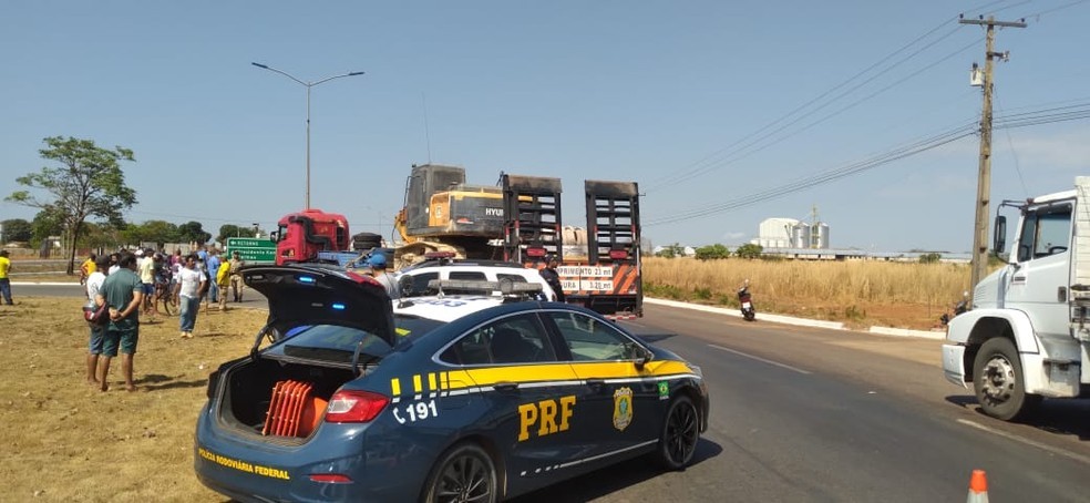 Empresário de 24 anos morre após acidente entre motocicleta e caminhão em Araguaína