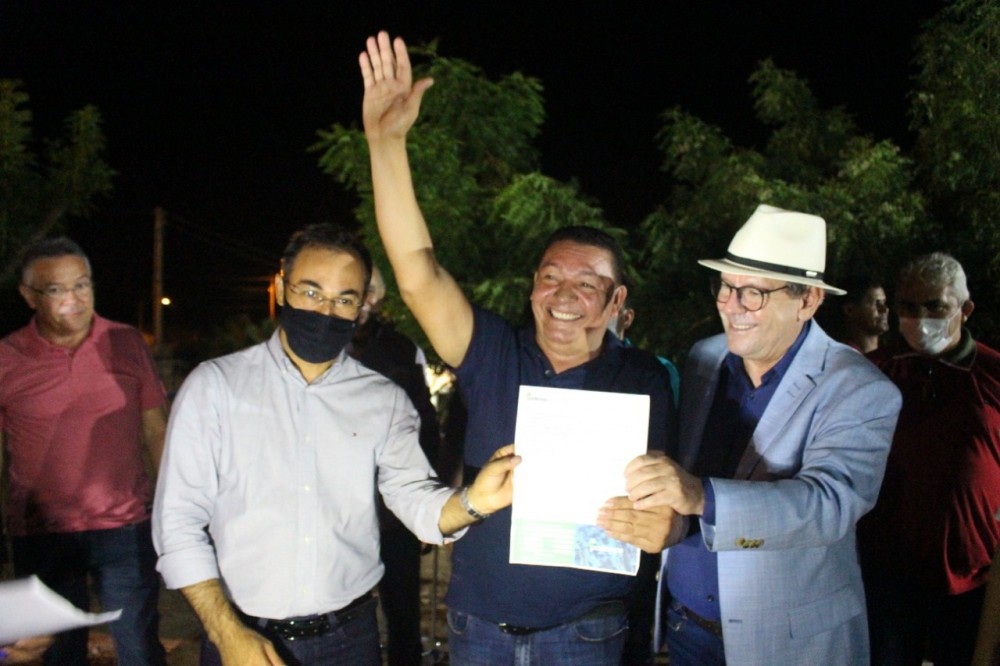 Lideranças prestigiam Manoel Queiroz em filiação ao PODEMOS, com a presença de pré candidato Ronaldo Dimas