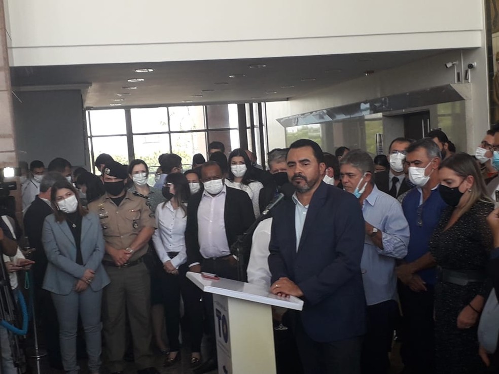 'Fomos pegos de surpresa' Wanderlei Barbosa diz que vai manter agendas de governo e não sabia dos fatos investigados