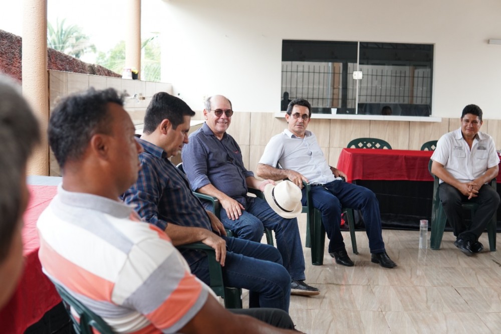 Em Santa Fé do Araguaia e Muricilândia, Dimas ouve demandas como falta de estrutura em escolas e demora na realização de cirurgias