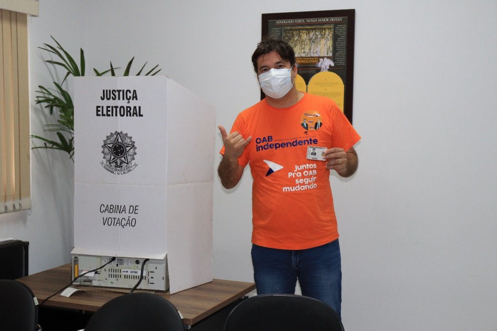 “O que nos move é a advocacia”, diz Gedeon ao votar na eleição da OAB