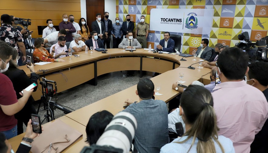 Em dia histórico para o Tocantins, governador Wanderlei Barbosa anuncia pagamento de cerca de R$ 50 milhões referentes a progressões e ao retroativo da data-base de 2015