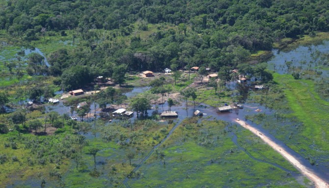 Governador Wanderlei Barbosa sobrevoa áreas indígenas alagadas pelas chuvas em Lagoa da Confusão