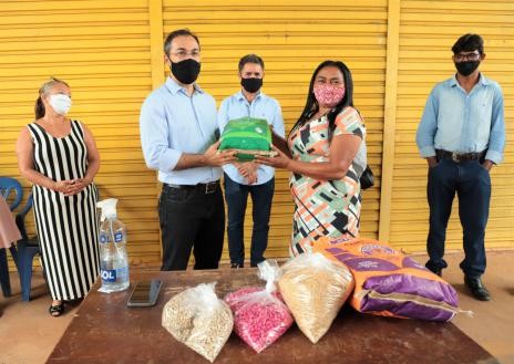 Produtores da agricultura familiar de Araguaína recebem mais de 2 toneladas de sementes