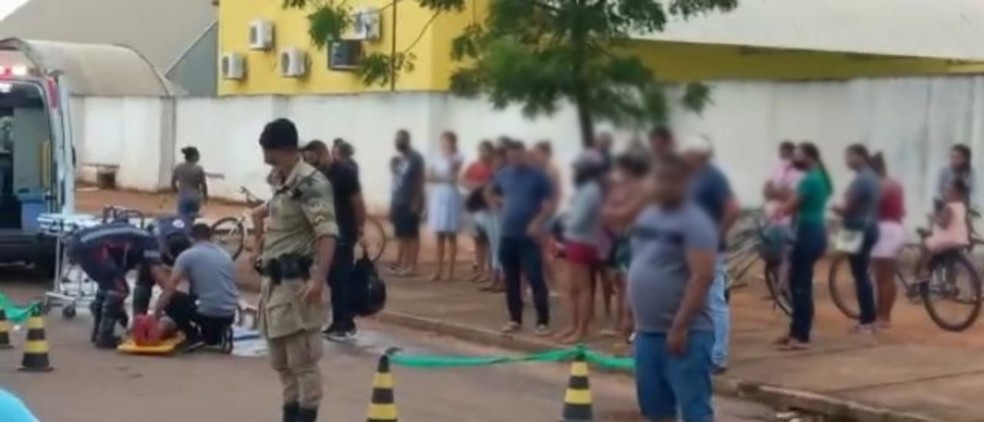 Criança fica ferida após ser atropelada na porta de escola em Palmas