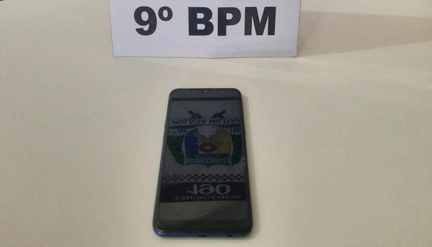 Em São Bento, mulher é presa pela PM suspeita de receptação de aparelho celular roubado no Maranhão
