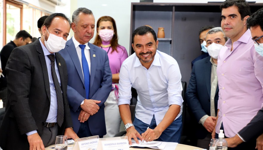 Governador Wanderlei Barbosa assina convênio para reestruturação do Distrito Agroindustrial de Porto Nacional