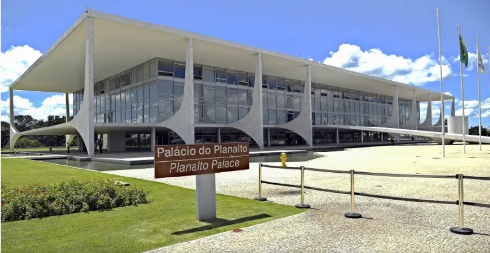 Pesquisa Ipespe: Lula tem 44%; Bolsonaro, 30%; Ciro, 9%; Doria, 3%; Tebet, 2%; Janones, 1%