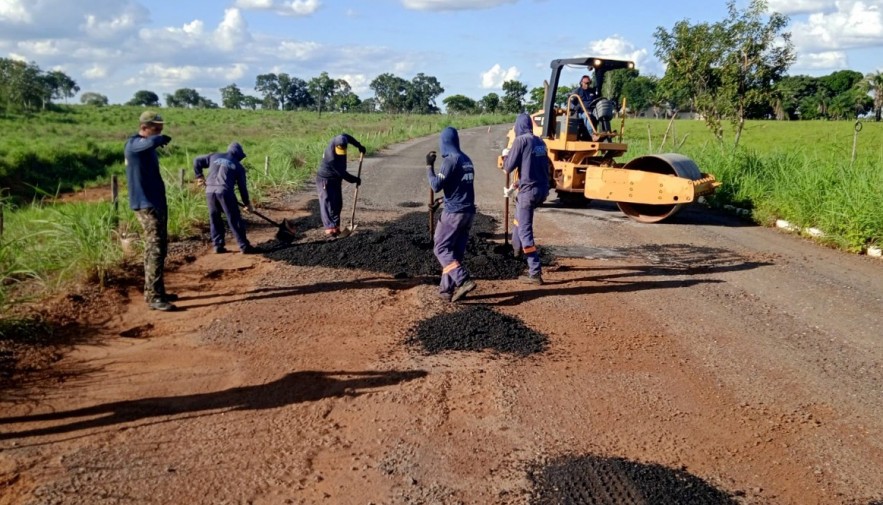 Obras do Governo do Tocantins melhoram tráfego na TO-373, região sul do Estado