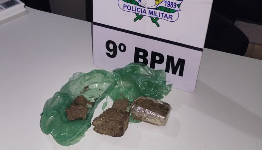 Em Augustinópolis, mulher é presa e menor apreendido por tráfico de drogas