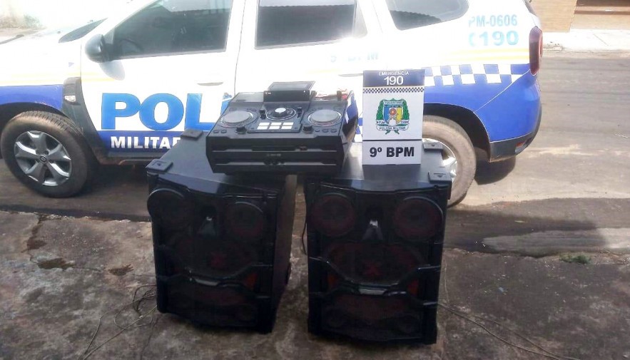 Polícia Militar apreende equipamentos de som por perturbação sonora em Sítio Novo