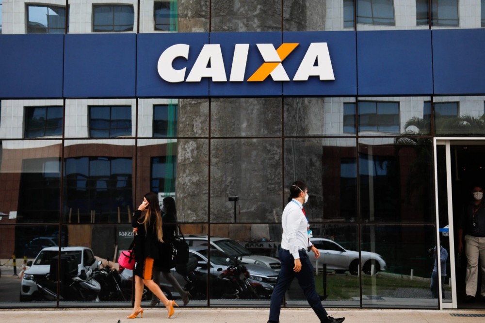 Caixa paga Auxílio Brasil a beneficiários com NIS final 9