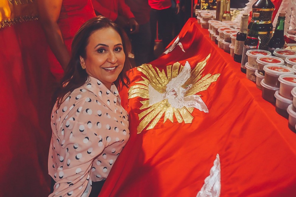 Em Natividade, senadora Kátia celebra fé e religiosidade na Festa do Divino Espírito Santo