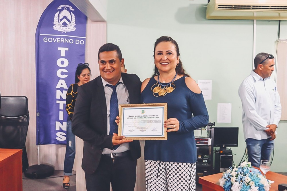 Senadora Kátia recebe Título de Cidadã Araguatinense e participa de celebrações pelo aniversário da cidade
