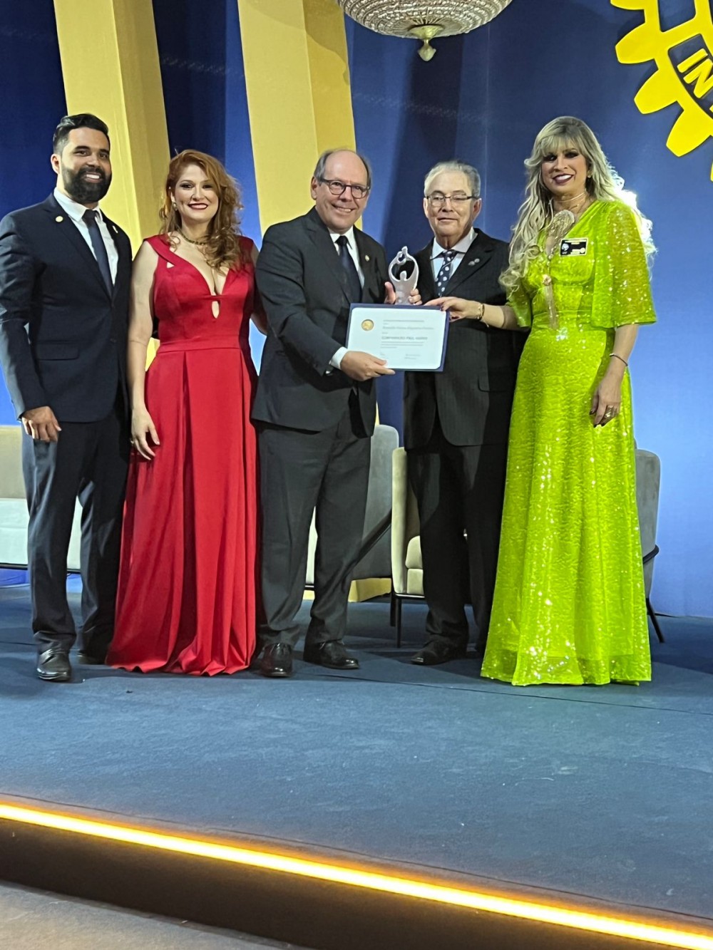 Homenageado pelo Rotary por gestão municipal, Dimas relembra esforços no combate a Covid-19