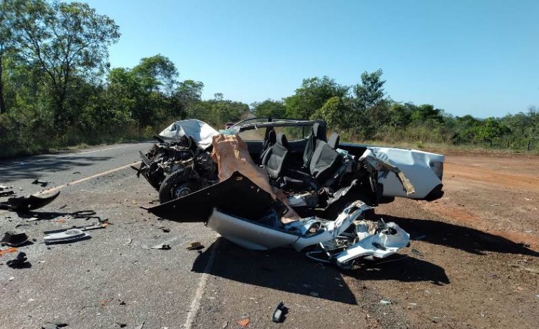 Servidor morre após batida entre carro da Secretaria da Fazenda e caminhão na TO-134