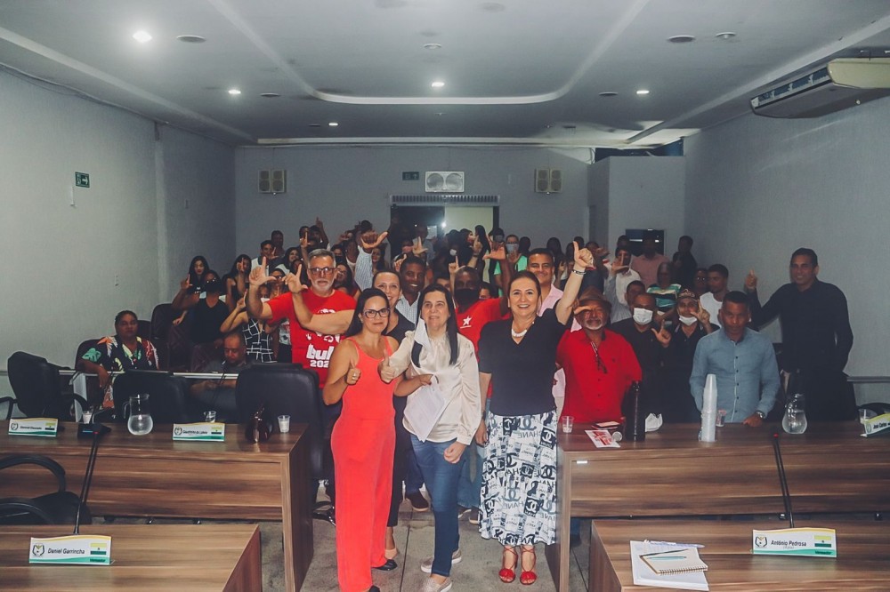 Grupos políticos de Colinas recebem Kátia e manifestam apoio à sua pré-candidatura ao Senado