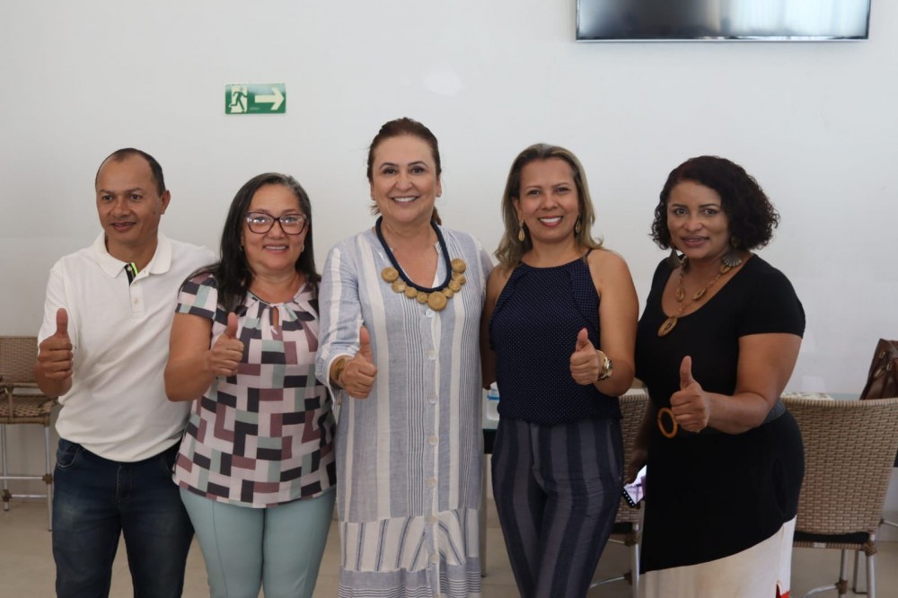 Em Porto Nacional, senadora Kátia é recebida pelo prefeito Ronivon Maciel, vereadores e pré-candidatos