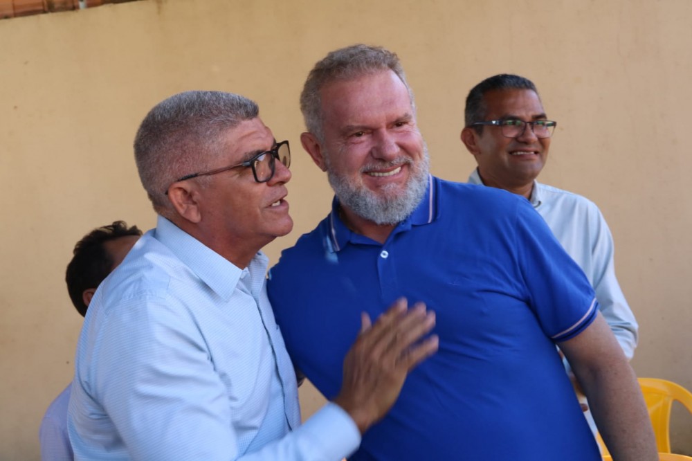 Em Araguatins, Carlesse recebe apoio do ex-prefeito Cláudio Santana e Marcos da Eticcam