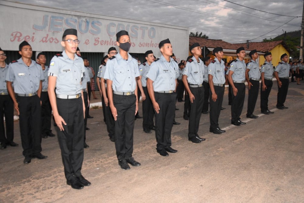 Governador Wanderlei Barbosa participa de aniversário dos 75 anos de Colégio Militar em Taquaruçu