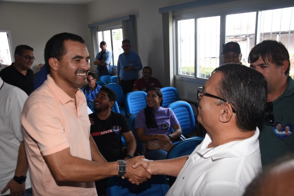 Em Araguaína, Governador Wanderlei Barbosa recebe apoio de profissionais do setor de transportes de passageiros do Tocantins