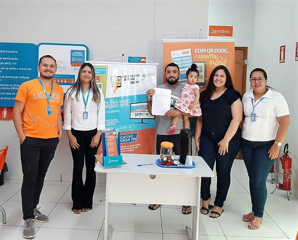 No Dia do Cliente, moradora de Palmas é premiada com um ano de conta de luz grátis