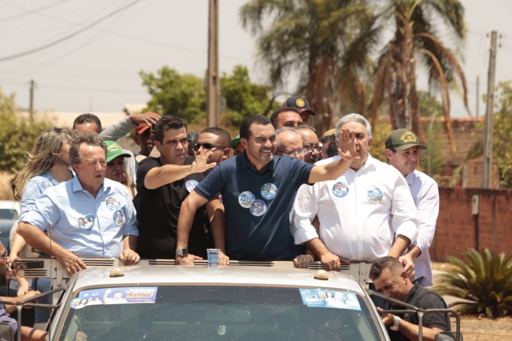 População de Silvanópolis vai às ruas em grande carreata de apoio à reeleição do Governador Wanderle