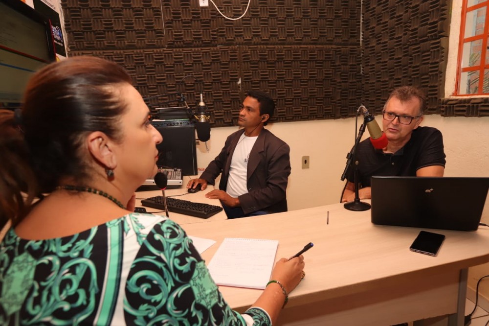 SENADORA KÁTIA ABREU DESTACA PRINCIPAIS PROJETOS E REALIZAÇÕES NA REGIÃO DO BICO DURANTE ENTREVISTA A RÁDIO FÊNIX